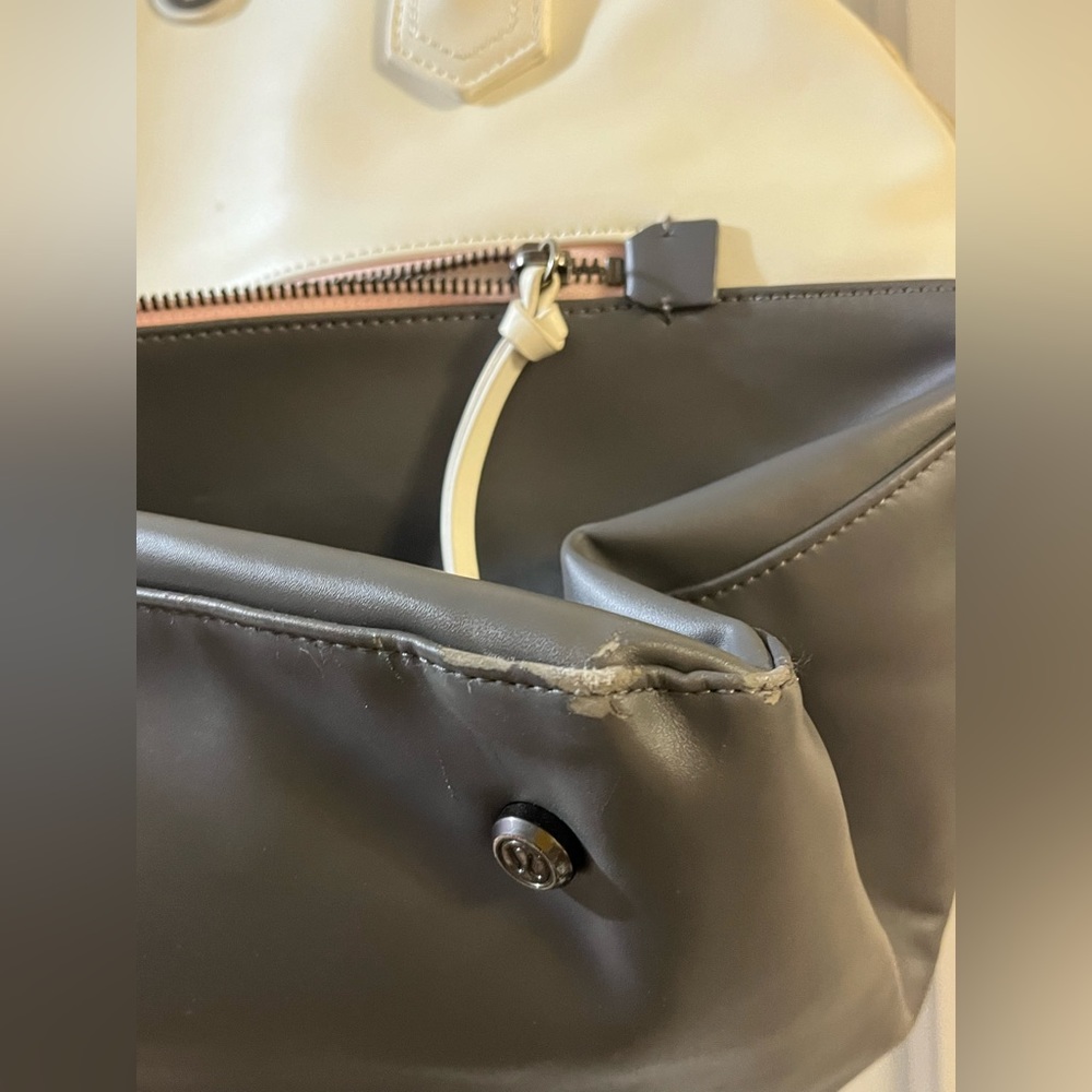 Lululemon Happy Hatha Hour Gym Bag Angel Wing & Soot Light - Picture 4 of 16